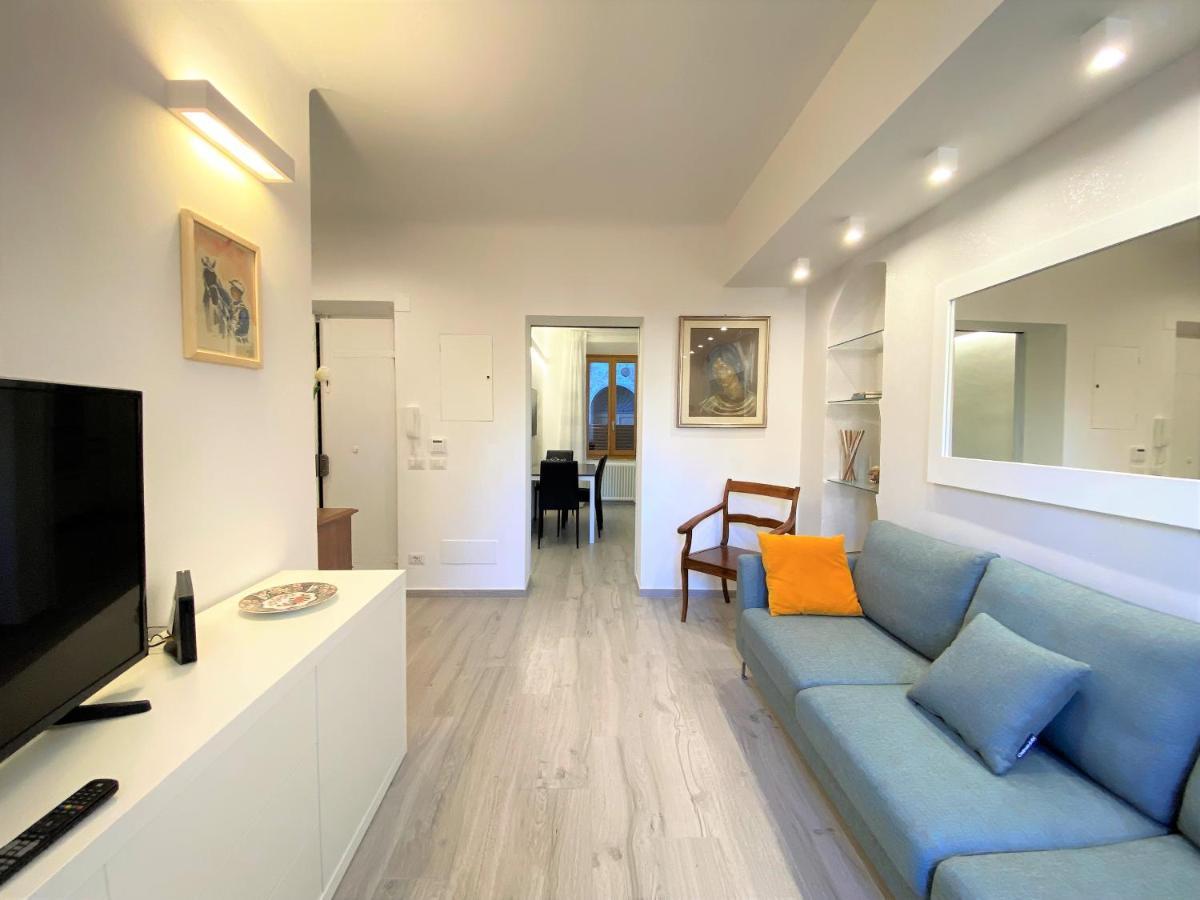 Casa Stella- A Due Passi Dal Corso Di Siena Apartment Exterior photo