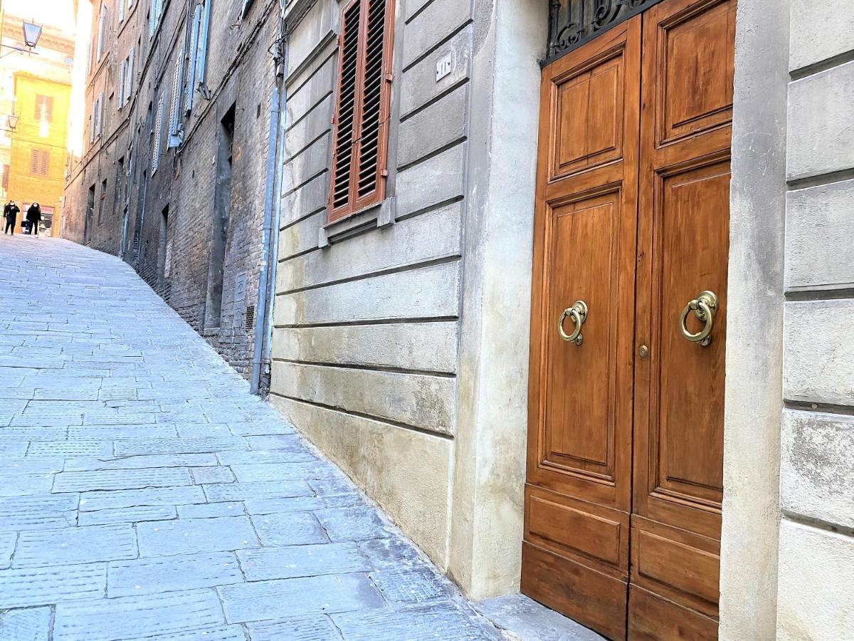 Casa Stella- A Due Passi Dal Corso Di Siena Apartment Exterior photo