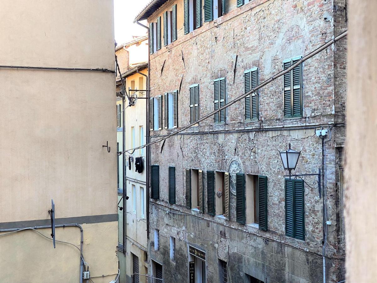 Casa Stella- A Due Passi Dal Corso Di Siena Apartment Exterior photo
