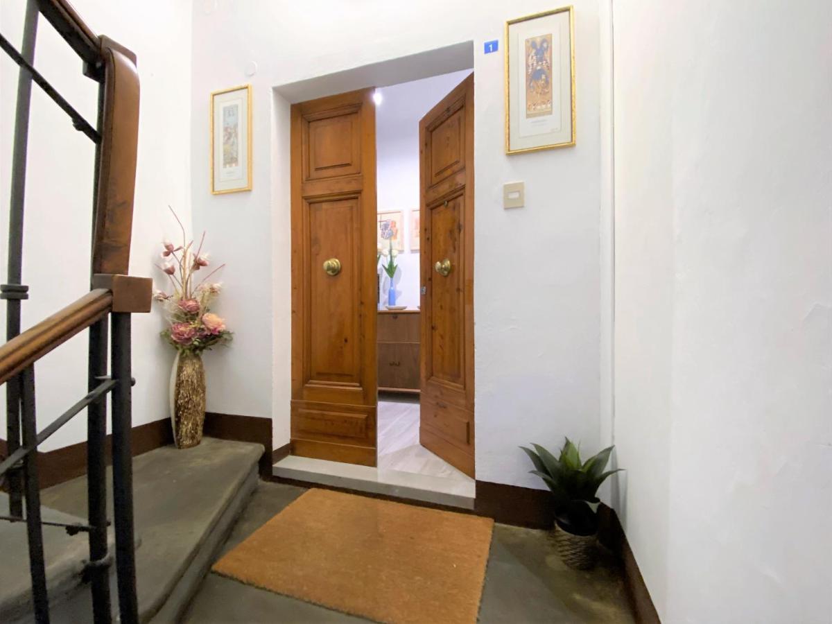 Casa Stella- A Due Passi Dal Corso Di Siena Apartment Exterior photo